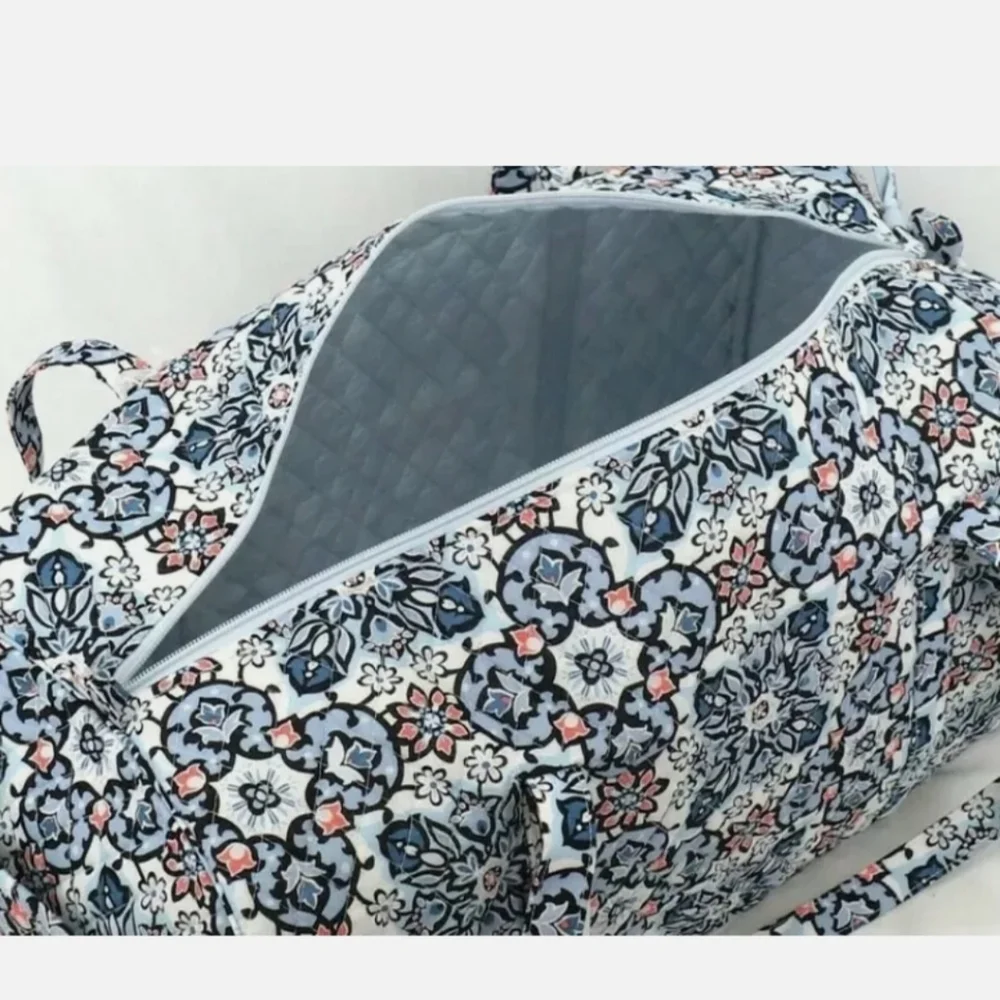 Vera Bradley Large Traveler Duffel Bag Lisbon Medallion Pattern - Picture 2 of 5